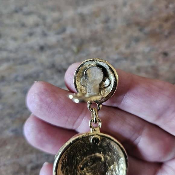 Chanel CC Medallion drop earrings - Picture 5 of 7